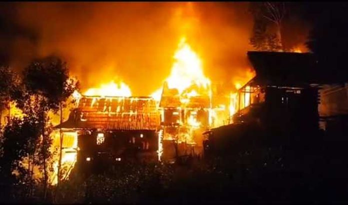 J&K | 9 Residential Houses, 2 Cowsheds Gutted In Handwara Fire