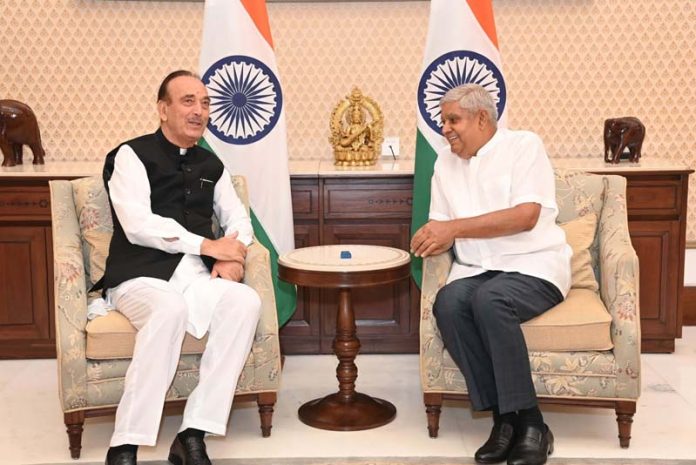 Democratic Progressive Azad Party chief Ghulam Nabi Azad called on the Vice President Jagdeep Dhankhar in New Delhi on Tuesday.(UNI)