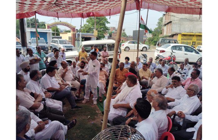 Cong Manifesto Committee interacting with people at RS Pura on Saturday.