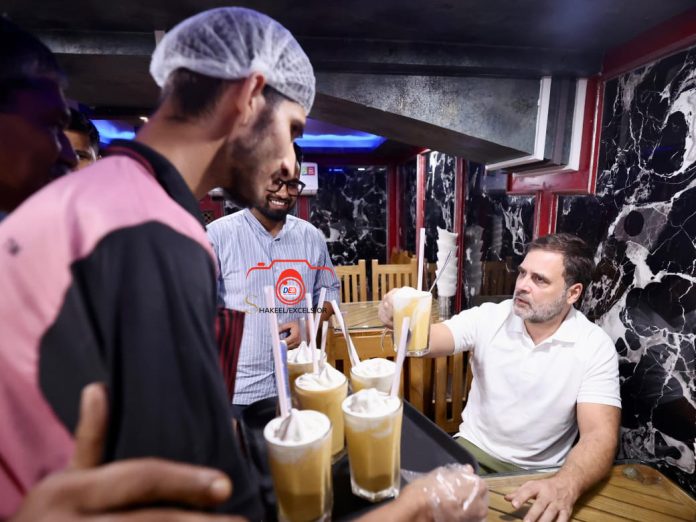 LoP Rahul Gandhi Visits Top Srinagar Eatery For Dinner