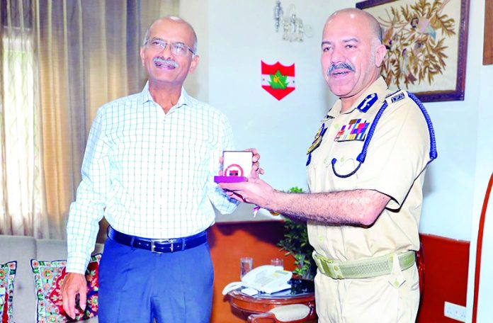 Northern Command chief Lt Gen MV Suchindra Kumar with DGP designate Nalin Prabhat on Saturday.