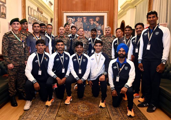 General Upendra Dwivedi, Chief of the Army Staff posing along with sportspersons.