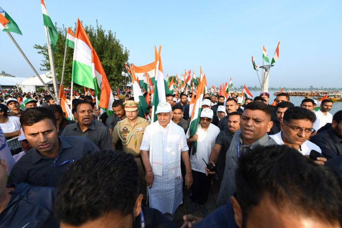 LG Manoj Sinha leading Tiranga rally from SKICC to Botanical Garden in Srinagar. Excelsior/Shakeel