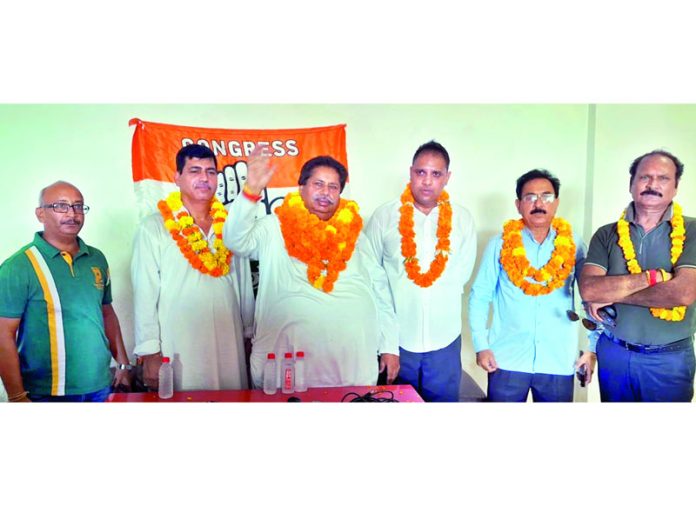 JKPCC leader Raman Bhalla during public meeting in Channi Himmat area of Bahu Constituency on Sunday.