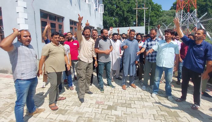 Daily wage employees of PDD protesting in Ganderbal. — Excelsior/Firdous Ahmad.