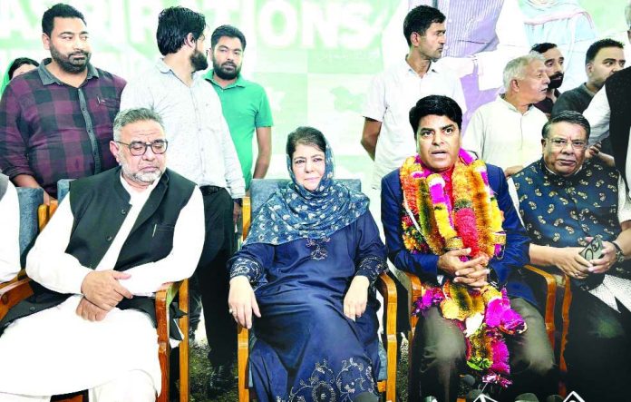 PDP president Mehbooba Mufti addressing a press conference in Srinagar on Wednesday. -Excelsior/Shakeel