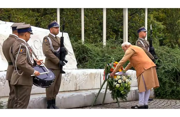 PM Modi pays homage to Valivade-Kolhapur memorial in Warsaw