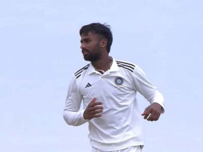 Manav Suthar's seven-for rattles India D as India C win in Duleep Trophy