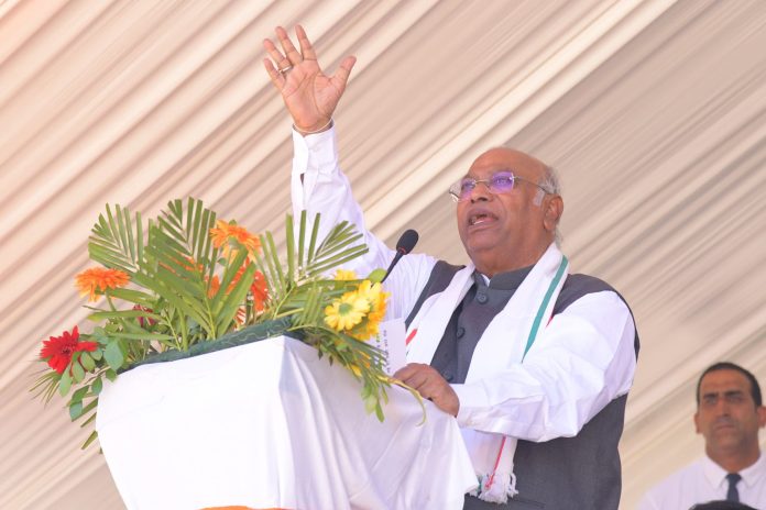 Assembly Polls | Kharge Announces Five Guarantees For People Of Jammu And Kashmir