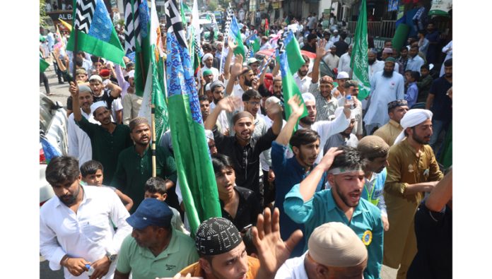 Members of Muslim community taking out religious procession on occasion of Eid -e-Milad un Nabi in Jammu on Tuesday -Excelsior/Rakesh