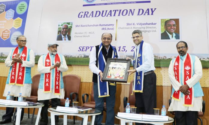 Dr. S. Vaidhyasubramaniam, VC of SASTRA awarding degrees to the students during a function on Tuesday.