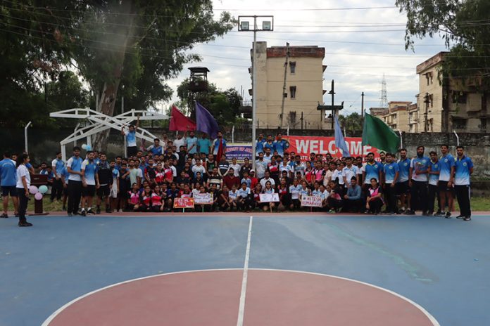 Jammy University students posing during Intramural competition.