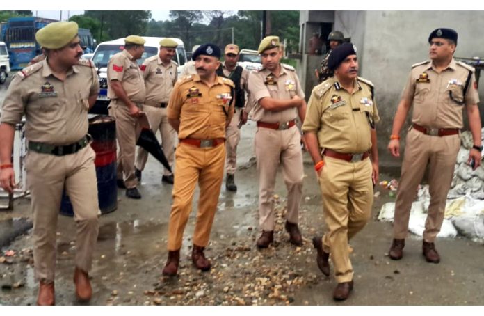 DIG Shiv Kumar Sharma reviewing security arrangements in Akhnoor on Tuesday.