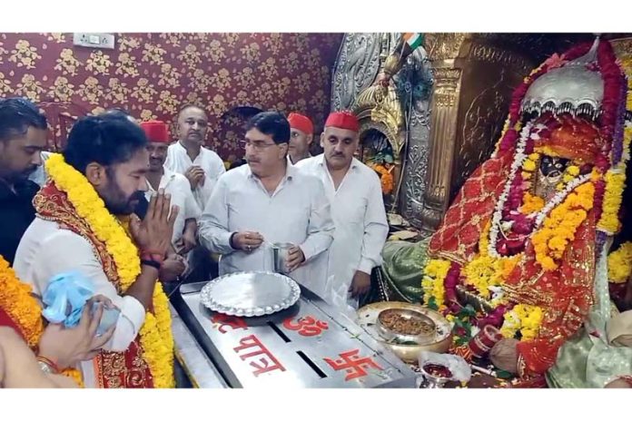 Union Minister G Kishan Reddy paying obeisance at Bawe Wali Mata temple.