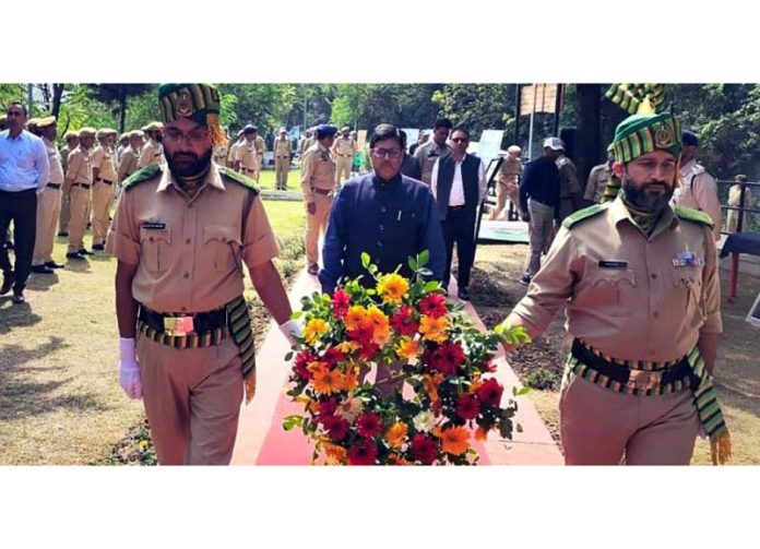 Senior Officer paying tribute to the forest martyrs at Forest Memorial, Srinagar on Wednesday.