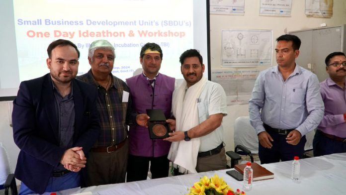 GM DIC Udhampur and others at Ideathon by IIM Jammu and ITI Udhampur.