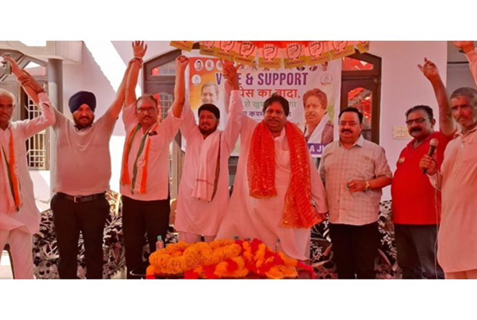 Senior Congress leader Raman Bhalla during election rally in Jammu South.