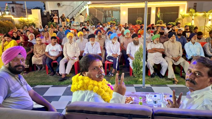 Cong leader Raman Bhalla addressing election meeting in Jammu South.