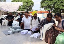 Polling staff collecting EVMs and other material in Jammu on Monday. -Excelsior/Rakesh