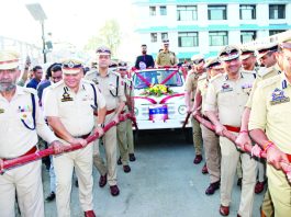 Warm farewell being given to outgoing DGP RR Swain.